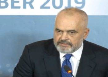 “Do e kisha më të lehtë të shaja Serbinë në Facebook”/ Rama: Jemi në lagjen e varfër të Europës, s’mund të presim të pasurit
