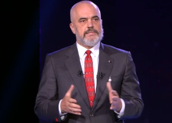 “Njerëzit po vdesin për bukë, por edhe ju si gjithë të tjerët”/ Rama u përgjigjet akuzave: S’është e vërtete