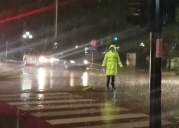 Moti i keq, Policia Rrugore apel shoferëve: Bëni kujdes, prezencë uji në disa rrugë