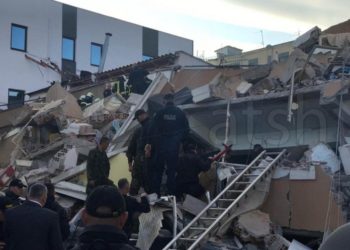 Durrës, pritet nxjerrja e një të mbijetuare nga rrënojat