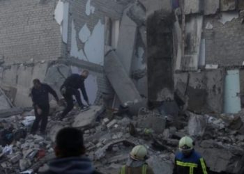 BE dhe SHBA mbështetje Shqipërisë pas tërmetit, në më pak se 18 orë mbërrijnë gjurmues, ndihma dhe personel i huaj