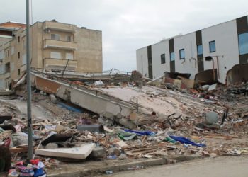 Post tërmet/Do vinë ekspertë amerikanë për dëmet