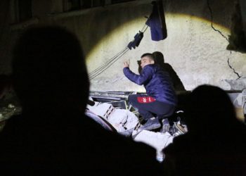 “Komisioneri i menaxhimit të krizave në Shqipëri”/ Presidentja e KE telefonon Ramën: BE, përkrah jush