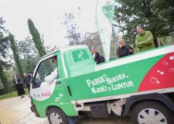 Flotës së pastrimit i shtohet një automjet ekologjik, Veliaj: Kush ka merak si do duket Kopshti Botanik, të vijë të shohë Liqenin