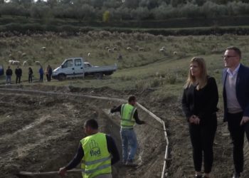 Rama publikon pamjet e kantierëve për zhvillimin në Urën Vajgurore. Qytetarët: S’e paskemi hedhur votën kot!