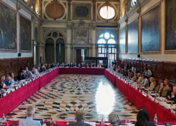 Ngërçi në Kushtetuese, Komisioni i Venecias: Të gatshëm për të dhënë opinionin tonë