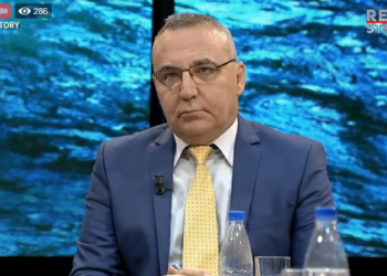 Kush mund ta qeverisë më mirë Shqipërinë, Rama apo Basha?