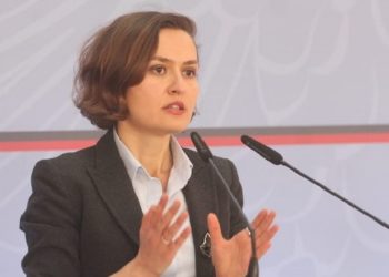 Ministrja Shahini u përgjigjet prindërve: ‘Emin Duraku’ është në rregull, inspektimi është bërë