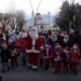 Korça vijon traditën e paradës së babagjyshëve, dhjetëra fëmijë shijojnë atmosferën festive