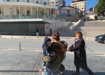 Reportazh nga Durrësi pas tërmetit, qytetarët: Duam t’i kthehemi jetës normale (Foto)