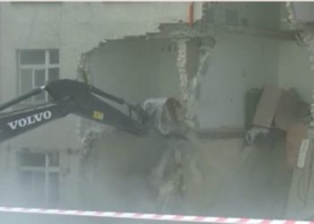E pabanueshme nga tërmeti, shembet godina Nr.15 në “Qytetin Studenti”