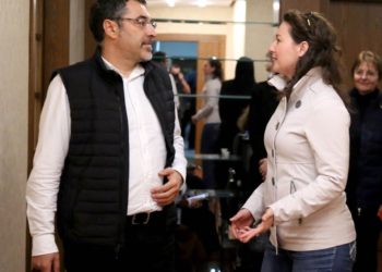 MInistri Fuqiplotë Çuçi takon të ngarkuarën me punë të SHBA-ve: Ndihmë e vyer nga qeveria juaj!