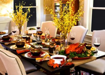 E mbingarkoni stomakun tuaj me ushqim për Krishtlindje dhe Vitin e Ri? Ja çfarë ndodh me trupin tuaj!