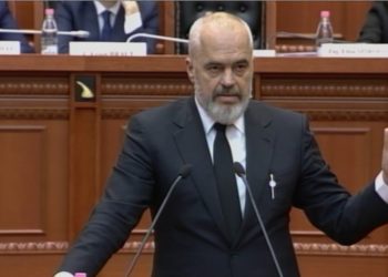 Rama i ashpër me deputetët e rinj: Ju s’dini të flisni, jeni gërmadha, pasojat e tërmetit të opozitës jashtë