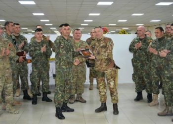 Herat/Ushtarakët shqiptarë mbledhin fonde për të prekurit nga tërmeti (Fotot)