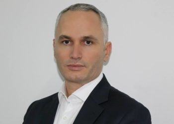 Pjerrakeqja e Opozitës drejt halleve kosovare si skizofreni politike