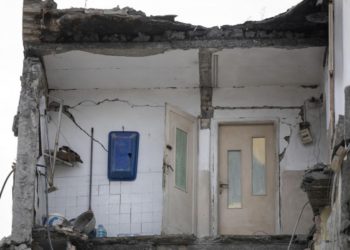 Çfarë la pas tërmeti 6.4 ballë, “Associated Press” sjell pamjet e dhimbshme (Foto)