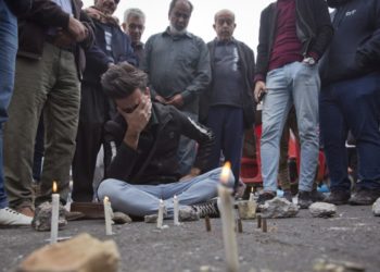 Sulm i armatosur ndaj demonstruesve anti-qeveritarë në Bagdat, 24 të vdekur e qindra të plagosur