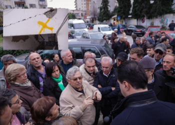Simpatizanti i PS në Durrës-Bashës: Uluni, i lëmë ndasitë politike. Kreu i PD-së: S’jemi në luftë politike, ne sjellim shqetësimet tuaja