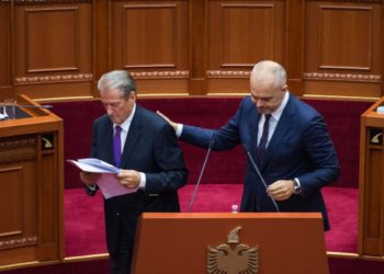 Sali Berisha dënohet nga gjykata për shpifje ndaj kryeministrit Rama