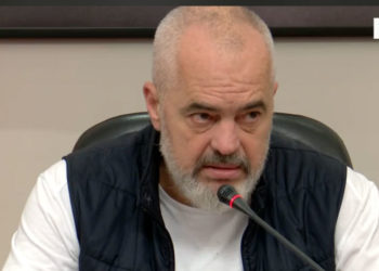 Abuzimet/ Rama-ndërtuesve: Dosjet të kopsitura, s’do i lëmë vend KÇK ta shfrytëzojë. Do falimentoni po s’bëtë riparimet