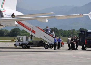 (Kroacia) Ekstradimi/Kthehet në Shqipëri vrasësi që grabiti me armë pasagjerët e autobusit në Tropojë dhe vrau policin