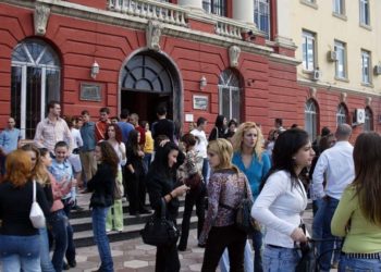 Pas tronditjes së tërmetit 6.4 ballë, vjen një lajm i mirë për arsimin