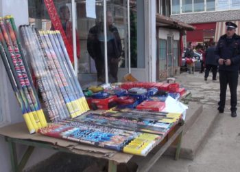 Festat e fundvitit, Policia në aksion kundër shitjes së fishekzjarreve
