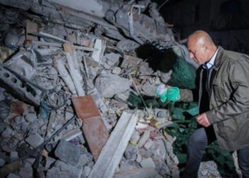 Tërmeti / Haradinaj: Kujdes! Dikush po i mashtron të ardhurit nga Shqipëria