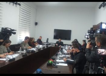 Zgjatja e gjendjes së fatkeqësisë ndez debate te “Ekonomia”, Ahmetaj: Ja kush do ta bëjë rindërtimin