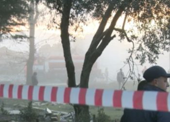 VIDEO/ U dëmtua nga tërmeti, shembet me eksploziv godina te Bujqësori. Në total do prishen dhjetë