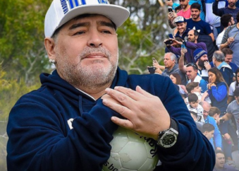 “Virgjërinë e humba 13 vjeç me një të moshuar që lexonte gazetën”, rrëfimi i veçantë i Maradonës