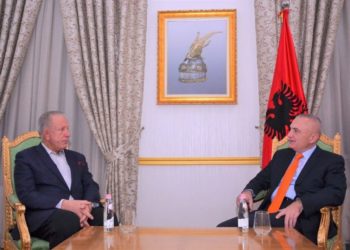 “Jam gati të filloj me projektin pas tërmetit”, Pacolli garanton Metën për banesat në Thumanë