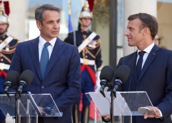 “Mos e pengoni Shqipërinë”, kryeministri grek sfidon Macron: Mbase edhe ne nuk ishim gati në 1979