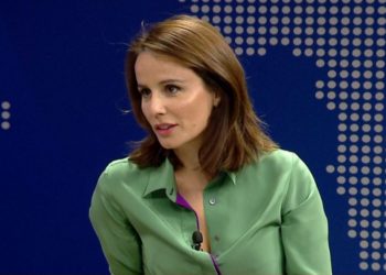 Mira Kazhani: Juria e festivalit në RTSH u ndryshua 3 ditë përpara natës finale. Çfarë ndodhi mes Alketës dhe Vera Grabockës