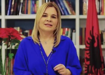 Kryemadhi mesazh për fundvitin: Mbusheni tavolinën me produkte shqiptare, të ndihmojmë njëri-tjetrin