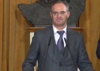 Mori i pari medaljen e ndihmës pas tërmetit, ambasadori i Kosovës: E kemi përjetuar bashkë tragjedinë