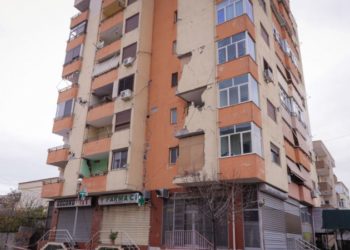 Sondazhi që ndëshkon ndërtuesit. Shumica: Ata të riparojnë dëmet