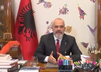 “Nuk jam i rënë nga qielli”, Rama i përgjigjet kritikëve: S’jam nga soji i politikanëve që gënjen për vota