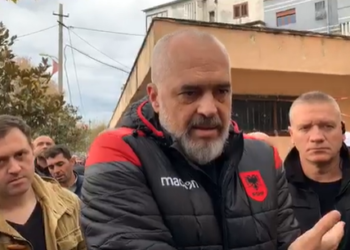 “Nxori babanë nga spitali i Durrësit se pa në TV se do shembet, por i vdiq rrugës”, Rama: Kriminelë…