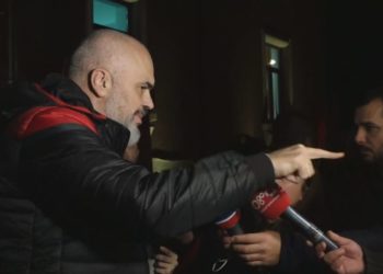 Ekipet shqiptare, pa pajisje? Rama – gazetares: Francezët thanë se Luani nga Vlora është rast për studim!