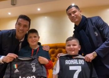 U hodhën nga ballkoni në Thumanë, Rama u bën surprizën e jetës dy fëmijëve. Takohen me Christiano Ronaldon dhe Buffon