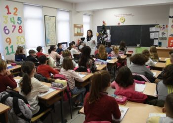 Tirana i kthehet jetës normale, Veliaj: Mbi 90% e shkollave kanë nisur mësimin