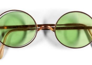 Syzet e John Lennon shiten në ankand, surprizon çmimi marramendës që u ofrua