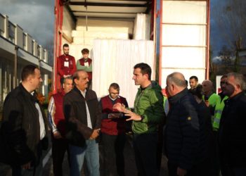 8 kamionë me ndihma nga për familjet e prekura nga tërmeti në Tiranë, Veliaj: Fokusi do jetë rindërtimi