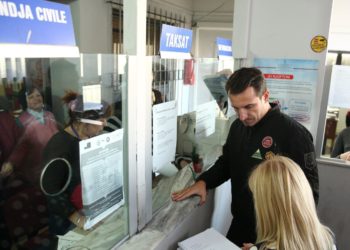 Aplikimi për bonus qiraje nga qytetarët e prekur nga tërmeti, Veliaj në Njësinë 4: Kemi thjeshtuar procedurat