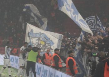 E fiksuan kamerat e sigurisë, pranga 26-vjeçarit që hodhi fishekzjarre në stadium gjatë derbit