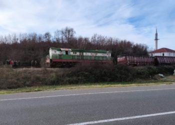 Del nga shinat treni i linjës Shkodër-Podgoricë, nuk ka persona të lënduar