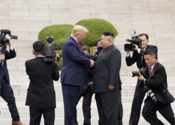 Koreja e Veriut reagon me ofendime ndaj Trump: Plak matuf!
