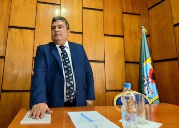 Detaje/ Zbulohet se kush e hodhi granatën në zyrë e kreybashkiakut të Lushnjës